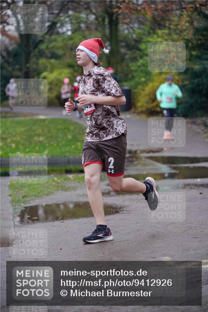 07.12.2025 - St. Pauli X-Mass-Run No. 15 Michael Burmester http://msf.ph/oto/9412926 07.12.2025 10:02:32 Laufen 2 meine-sportfotos.de