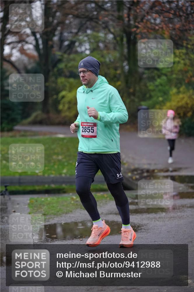 07.12.2025 - St. Pauli X-Mass-Run No. 15 Michael Burmester http://msf.ph/oto/9412988 07.12.2025 10:02:38 Laufen 6, 15, 2855 meine-sportfotos.de