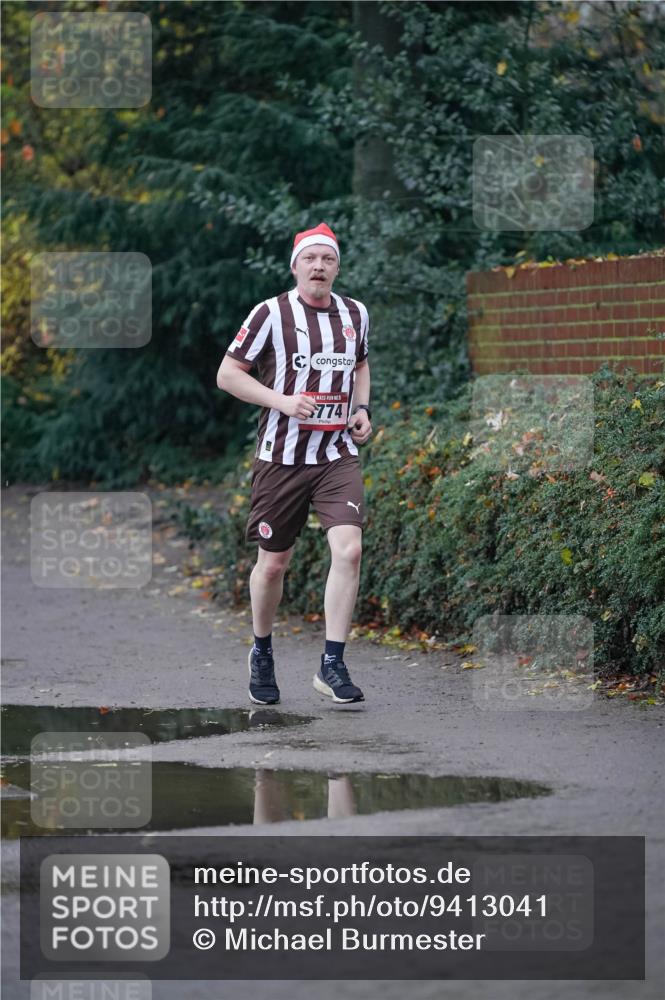 07.12.2025 - St. Pauli X-Mass-Run No. 15 Michael Burmester http://msf.ph/oto/9413041 07.12.2025 10:02:45 Laufen 774 meine-sportfotos.de