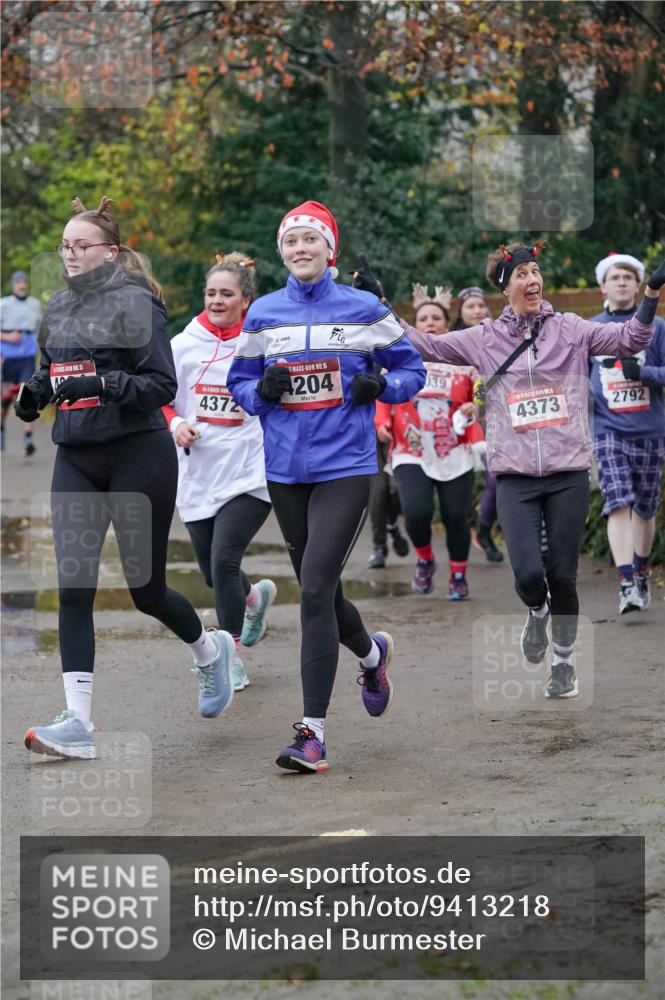 07.12.2025 - St. Pauli X-Mass-Run No. 15 Michael Burmester http://msf.ph/oto/9413218 07.12.2025 10:03:14 Laufen 4372, 15, 204, 039, 5, 4373, 2792 meine-sportfotos.de