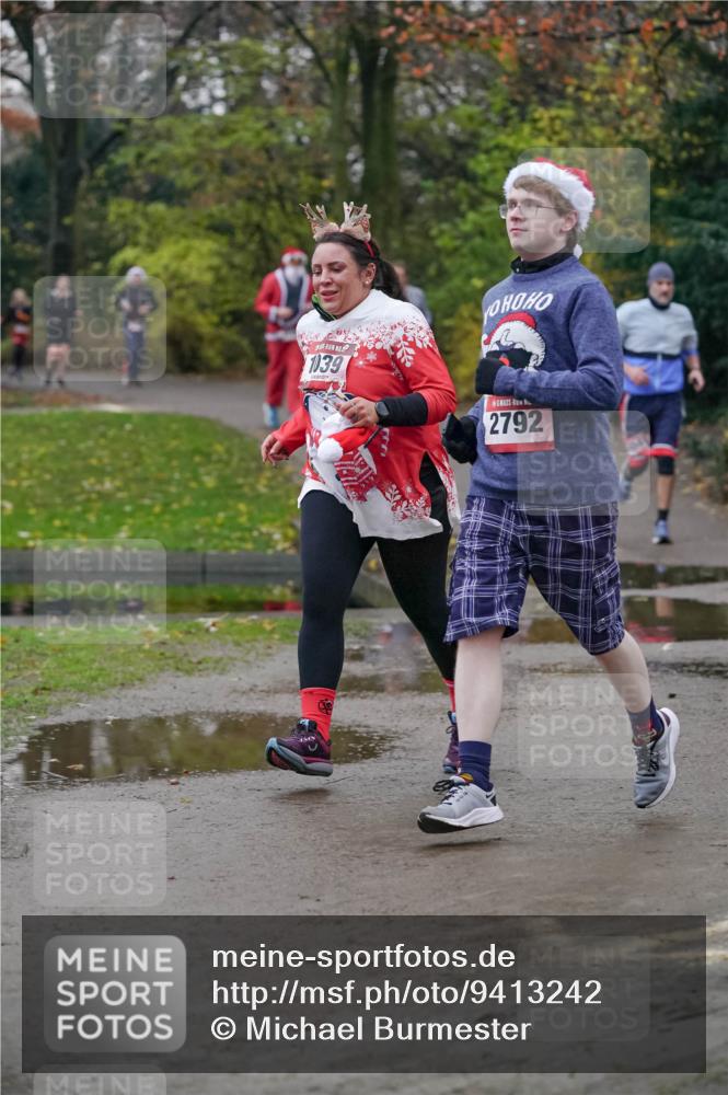 07.12.2025 - St. Pauli X-Mass-Run No. 15 Michael Burmester http://msf.ph/oto/9413242 07.12.2025 10:03:16 Laufen 1039, 2792 meine-sportfotos.de