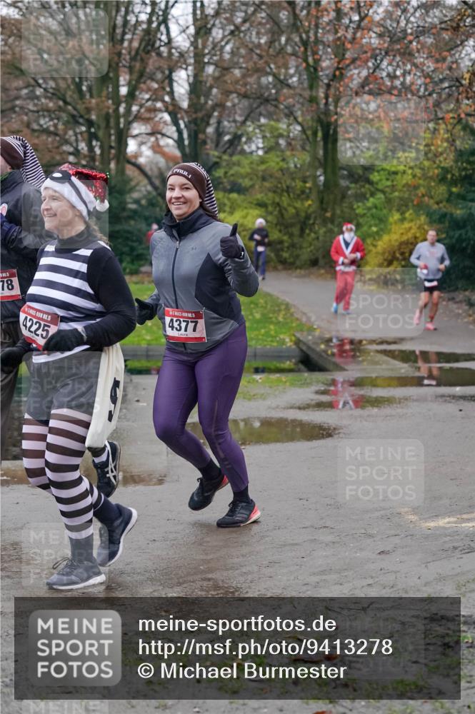 07.12.2025 - St. Pauli X-Mass-Run No. 15 Michael Burmester http://msf.ph/oto/9413278 07.12.2025 10:03:18 Laufen 15, 78, 5, 4225, 15, 4377 meine-sportfotos.de