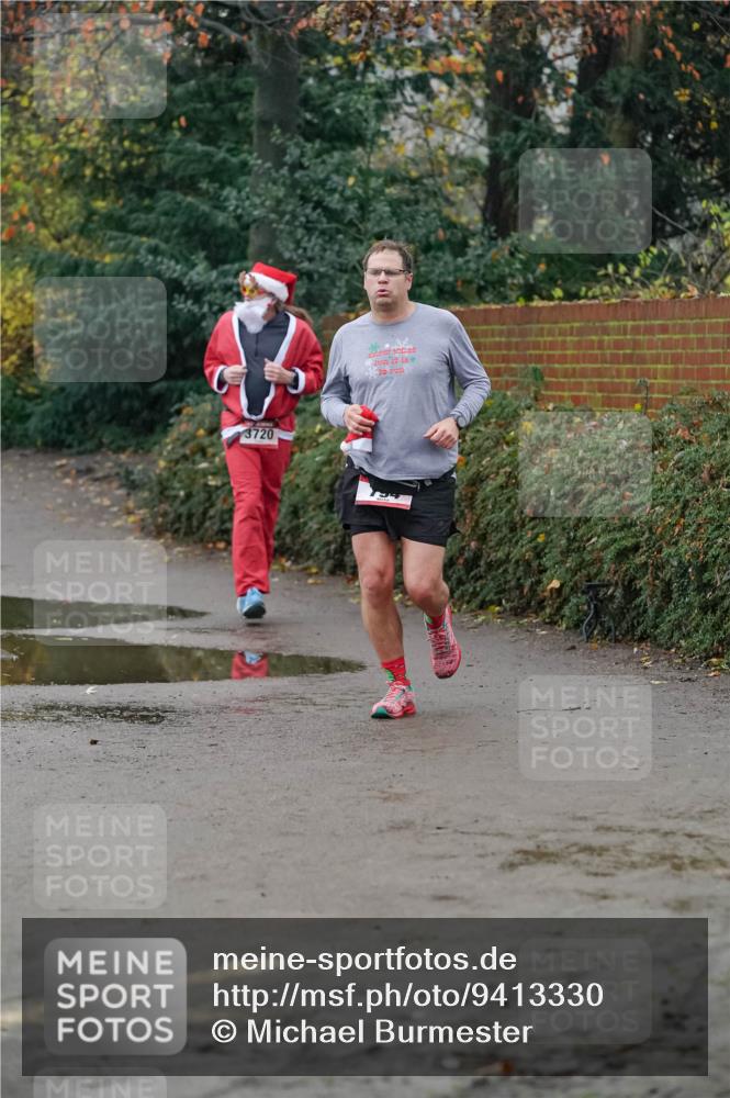 07.12.2025 - St. Pauli X-Mass-Run No. 15 Michael Burmester http://msf.ph/oto/9413330 07.12.2025 10:03:23 Laufen 3720 meine-sportfotos.de