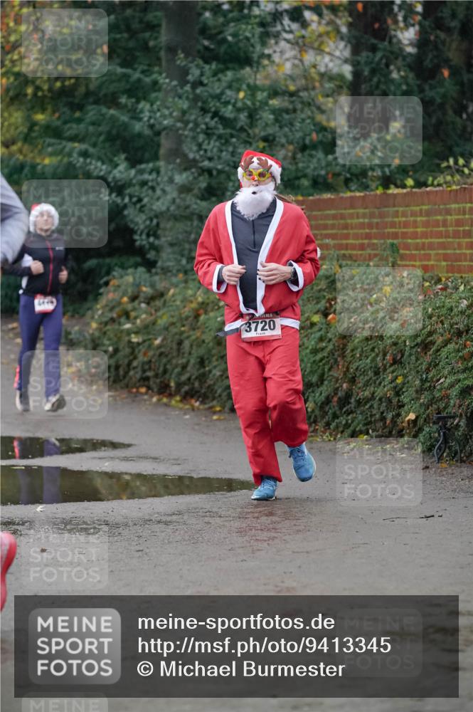 07.12.2025 - St. Pauli X-Mass-Run No. 15 Michael Burmester http://msf.ph/oto/9413345 07.12.2025 10:03:25 Laufen 4444, 15, 3720 meine-sportfotos.de