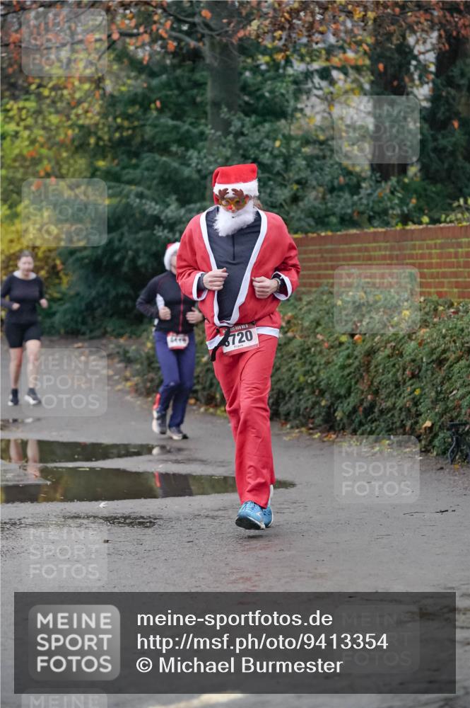 07.12.2025 - St. Pauli X-Mass-Run No. 15 Michael Burmester http://msf.ph/oto/9413354 07.12.2025 10:03:26 Laufen 5, 720 meine-sportfotos.de