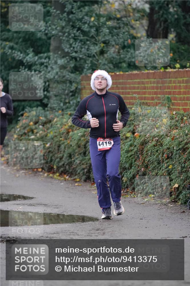 07.12.2025 - St. Pauli X-Mass-Run No. 15 Michael Burmester http://msf.ph/oto/9413375 07.12.2025 10:03:28 Laufen 4419 meine-sportfotos.de