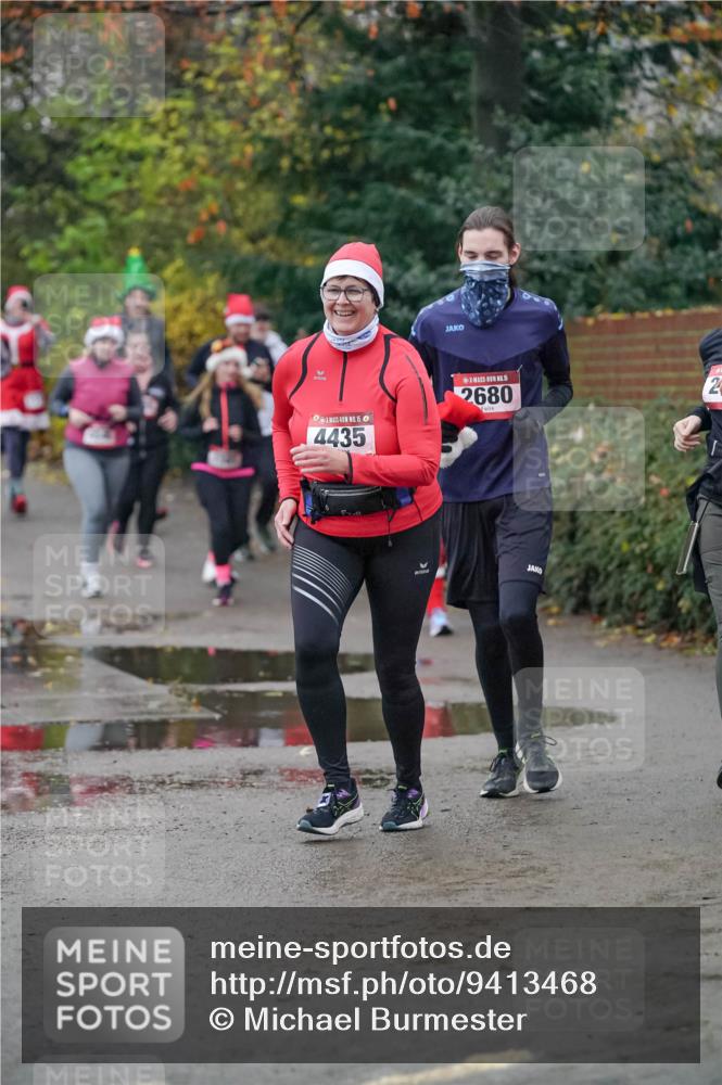 07.12.2025 - St. Pauli X-Mass-Run No. 15 Michael Burmester http://msf.ph/oto/9413468 07.12.2025 10:03:39 Laufen 15, 4435, 15, 2680, 2 meine-sportfotos.de