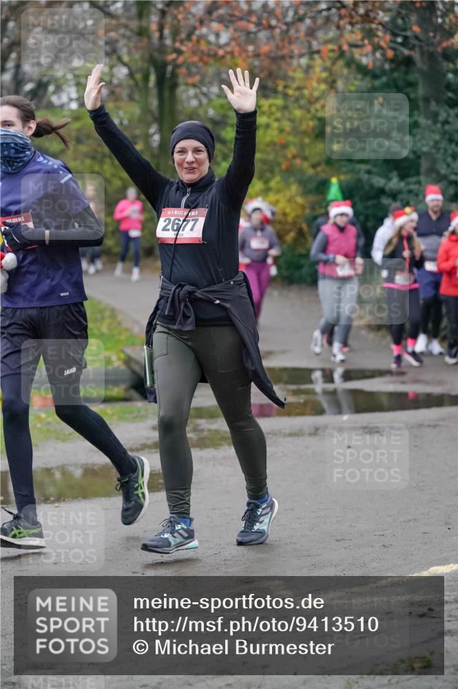 07.12.2025 - St. Pauli X-Mass-Run No. 15 Michael Burmester http://msf.ph/oto/9413510 07.12.2025 10:03:41 Laufen 2677 meine-sportfotos.de