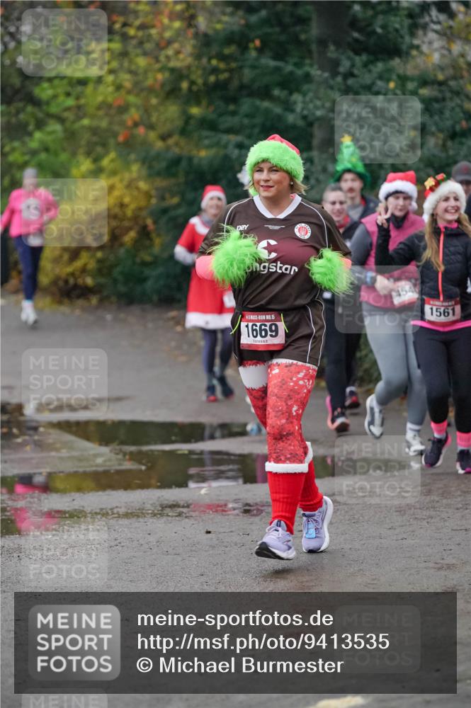 07.12.2025 - St. Pauli X-Mass-Run No. 15 Michael Burmester http://msf.ph/oto/9413535 07.12.2025 10:03:43 Laufen 15, 1669, 45, 1561 meine-sportfotos.de