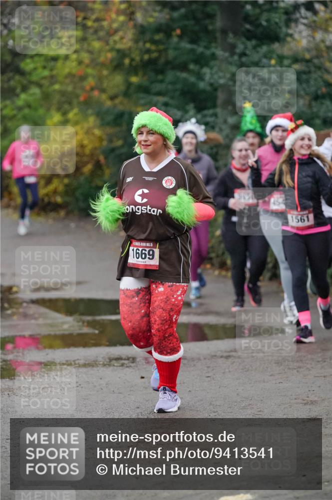 07.12.2025 - St. Pauli X-Mass-Run No. 15 Michael Burmester http://msf.ph/oto/9413541 07.12.2025 10:03:44 Laufen 3430, 1561, 15, 1669 meine-sportfotos.de