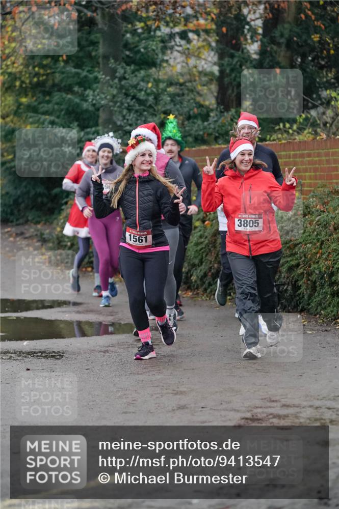 07.12.2025 - St. Pauli X-Mass-Run No. 15 Michael Burmester http://msf.ph/oto/9413547 07.12.2025 10:03:44 Laufen 1561, 15, 3805 meine-sportfotos.de