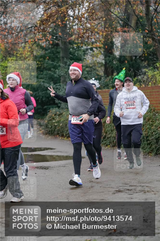 07.12.2025 - St. Pauli X-Mass-Run No. 15 Michael Burmester http://msf.ph/oto/9413574 07.12.2025 10:03:46 Laufen 15, 136, 3940 meine-sportfotos.de