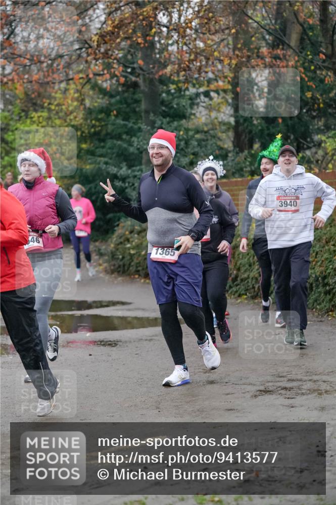 07.12.2025 - St. Pauli X-Mass-Run No. 15 Michael Burmester http://msf.ph/oto/9413577 07.12.2025 10:03:46 Laufen 546, 1365, 3940 meine-sportfotos.de