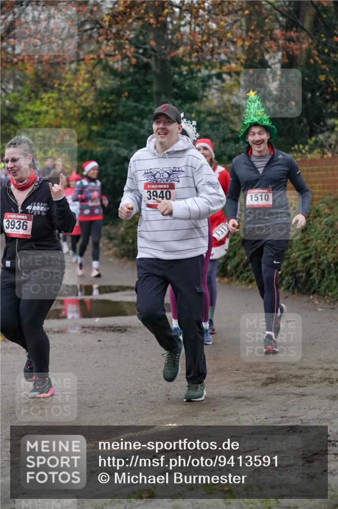 07.12.2025 - St. Pauli X-Mass-Run No. 15 Michael Burmester http://msf.ph/oto/9413591 07.12.2025 10:03:48 Laufen 3936, 3940, 1312, 1510 meine-sportfotos.de