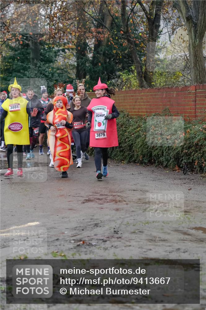 07.12.2025 - St. Pauli X-Mass-Run No. 15 Michael Burmester http://msf.ph/oto/9413667 07.12.2025 10:03:55 Laufen 3881, 449, 3885, 3879 meine-sportfotos.de