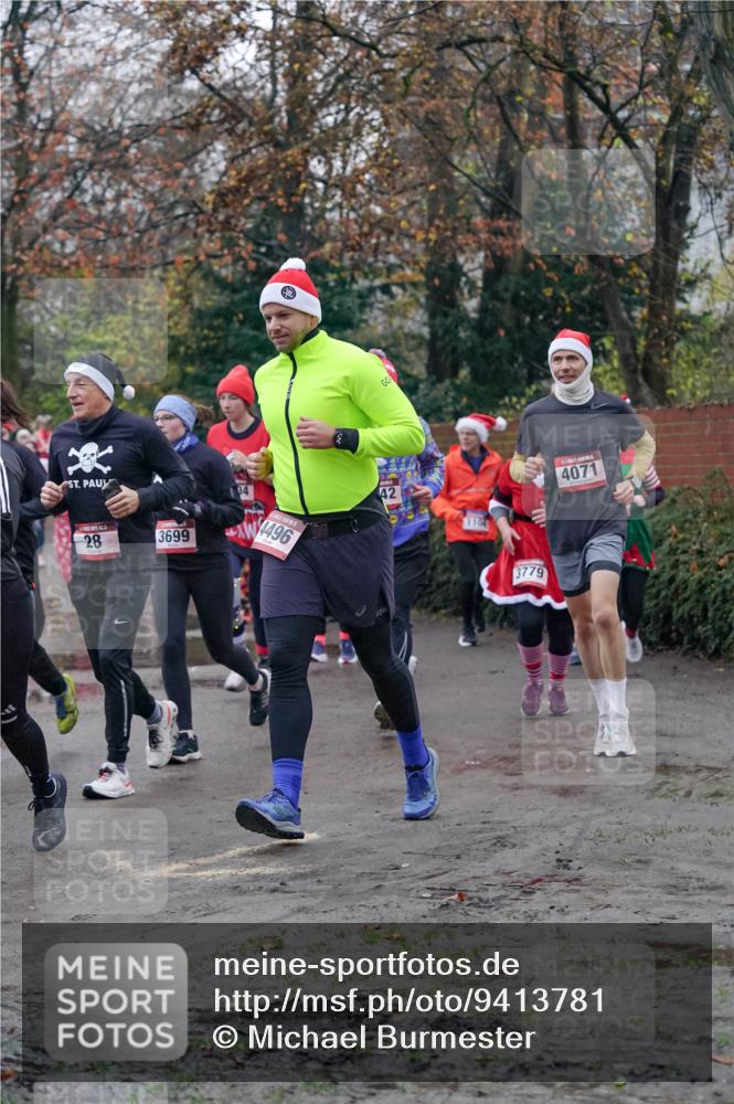 07.12.2025 - St. Pauli X-Mass-Run No. 15 Michael Burmester http://msf.ph/oto/9413781 07.12.2025 10:04:03 Laufen 28, 3699, 04, 4496, 42, 110, 3779, 4071 meine-sportfotos.de