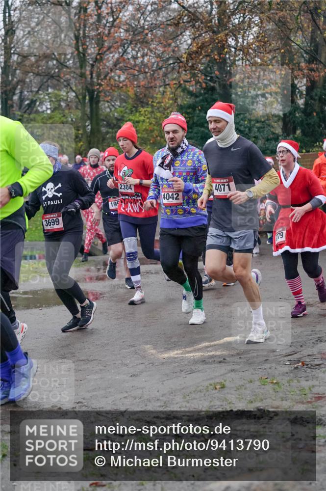 07.12.2025 - St. Pauli X-Mass-Run No. 15 Michael Burmester http://msf.ph/oto/9413790 07.12.2025 10:04:04 Laufen 3699, 2304, 199, 4042, 4071, 779 meine-sportfotos.de