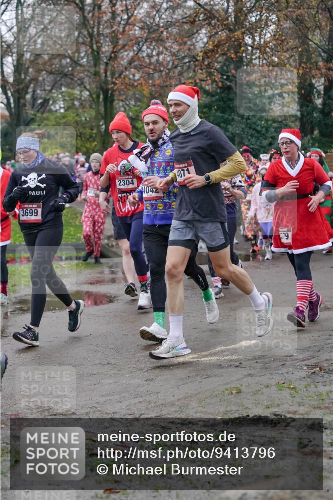 07.12.2025 - St. Pauli X-Mass-Run No. 15 Michael Burmester http://msf.ph/oto/9413796 07.12.2025 10:04:04 Laufen 3699, 2304, 4042, 4071, 179 meine-sportfotos.de