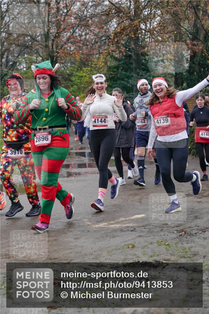 07.12.2025 - St. Pauli X-Mass-Run No. 15 Michael Burmester http://msf.ph/oto/9413853 07.12.2025 10:04:09 Laufen 3910, 15, 2896, 15, 4144, 15, 4162, 4139, 4140 meine-sportfotos.de