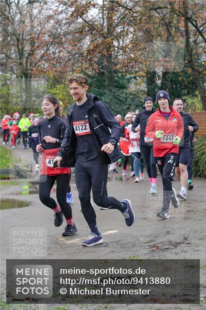07.12.2025 - St. Pauli X-Mass-Run No. 15 Michael Burmester http://msf.ph/oto/9413880 07.12.2025 10:04:11 Laufen 41, 4122, 154, 40, 1247 meine-sportfotos.de