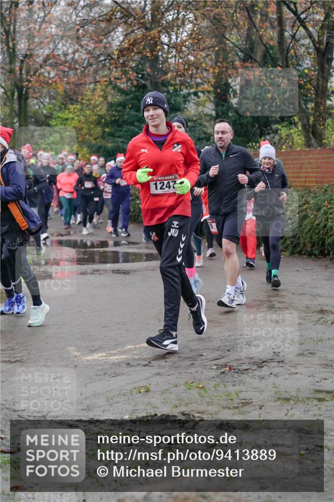 07.12.2025 - St. Pauli X-Mass-Run No. 15 Michael Burmester http://msf.ph/oto/9413889 07.12.2025 10:04:11 Laufen 15, 1247 meine-sportfotos.de