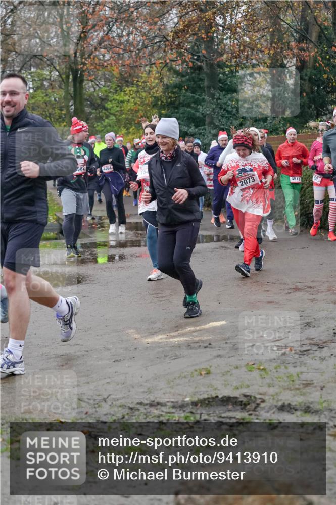 07.12.2025 - St. Pauli X-Mass-Run No. 15 Michael Burmester http://msf.ph/oto/9413910 07.12.2025 10:04:13 Laufen 982, 4464, 2073, 4513, 50 meine-sportfotos.de