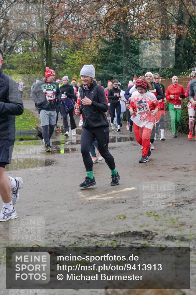 07.12.2025 - St. Pauli X-Mass-Run No. 15 Michael Burmester http://msf.ph/oto/9413913 07.12.2025 10:04:13 Laufen 3982, 4464, 2073, 4513 meine-sportfotos.de