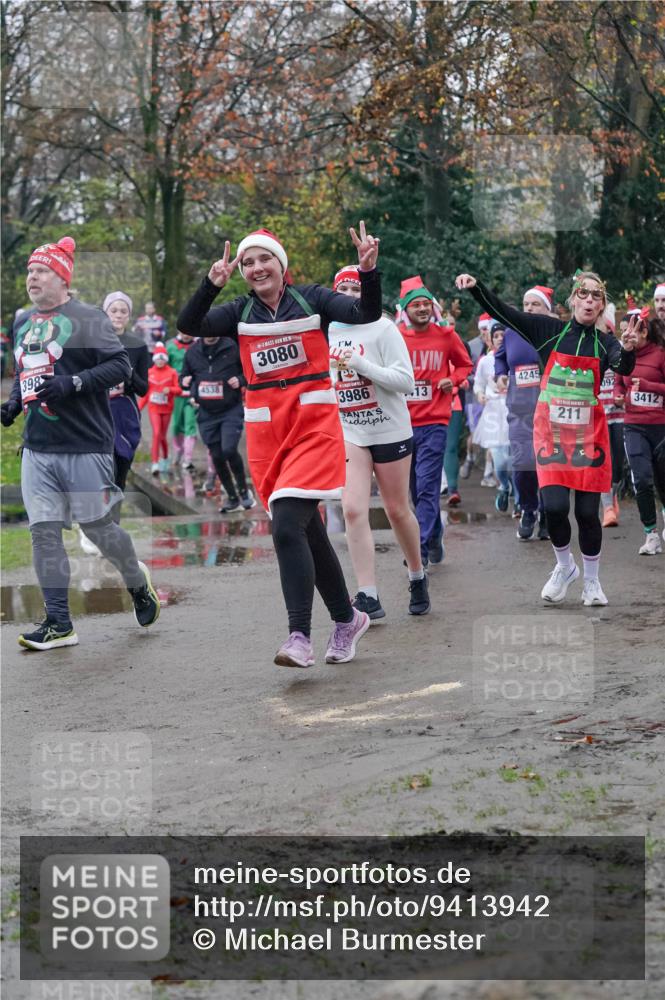 07.12.2025 - St. Pauli X-Mass-Run No. 15 Michael Burmester http://msf.ph/oto/9413942 07.12.2025 10:04:16 Laufen 398, 4538, 5, 3080, 3986, 4245, 13, 92, 3412, 211 meine-sportfotos.de