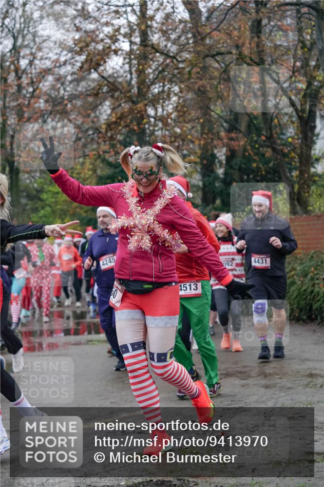 07.12.2025 - St. Pauli X-Mass-Run No. 15 Michael Burmester http://msf.ph/oto/9413970 07.12.2025 10:04:18 Laufen 4245, 60, 4513, 092, 4431 meine-sportfotos.de