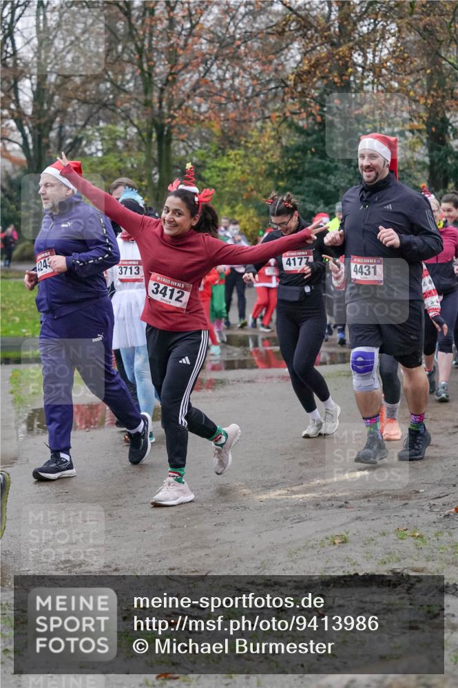 07.12.2025 - St. Pauli X-Mass-Run No. 15 Michael Burmester http://msf.ph/oto/9413986 07.12.2025 10:04:19 Laufen 4245, 3713, 15, 3412, 4177, 15, 4431 meine-sportfotos.de