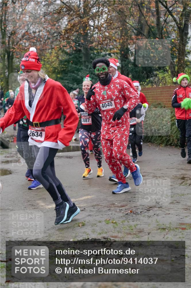 07.12.2025 - St. Pauli X-Mass-Run No. 15 Michael Burmester http://msf.ph/oto/9414037 07.12.2025 10:04:23 Laufen 2634, 3887, 5, 4040, 4509 meine-sportfotos.de