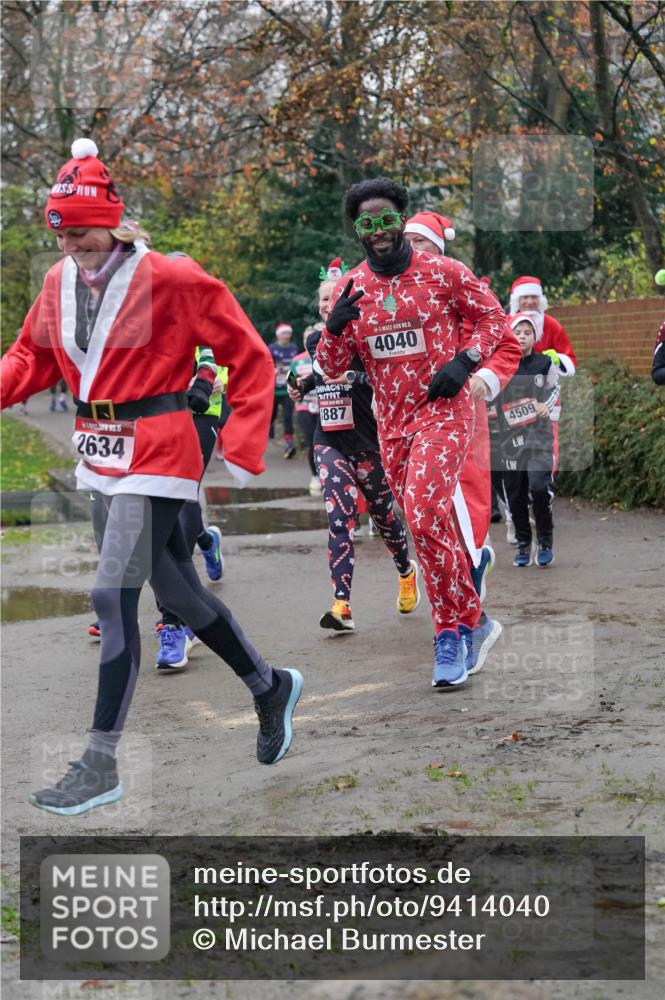 07.12.2025 - St. Pauli X-Mass-Run No. 15 Michael Burmester http://msf.ph/oto/9414040 07.12.2025 10:04:23 Laufen 2634, 1887, 15, 4040, 4509 meine-sportfotos.de