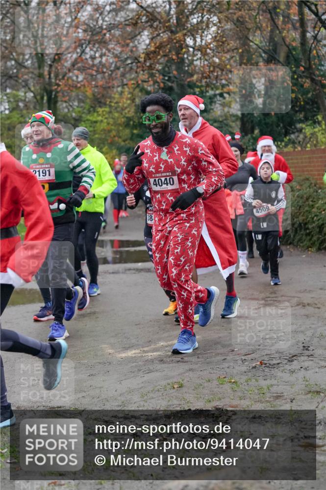 07.12.2025 - St. Pauli X-Mass-Run No. 15 Michael Burmester http://msf.ph/oto/9414047 07.12.2025 10:04:23 Laufen 2191, 15, 4040, 4509, 38 meine-sportfotos.de