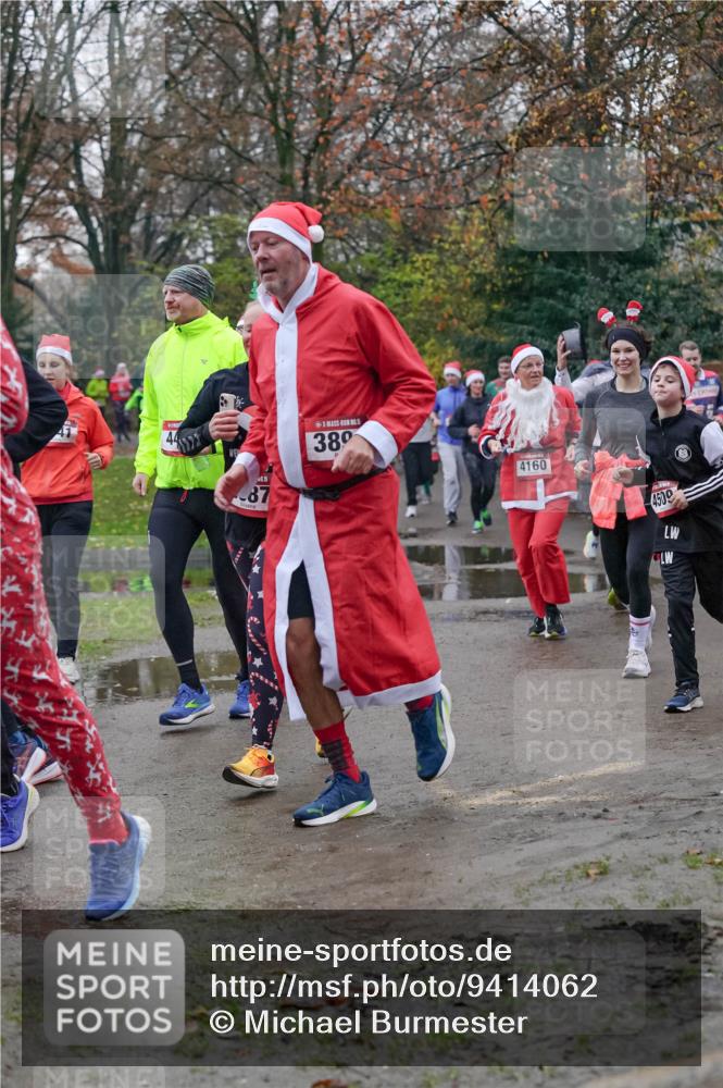 07.12.2025 - St. Pauli X-Mass-Run No. 15 Michael Burmester http://msf.ph/oto/9414062 07.12.2025 10:04:24 Laufen 44, 87, 389, 4160, 4509 meine-sportfotos.de