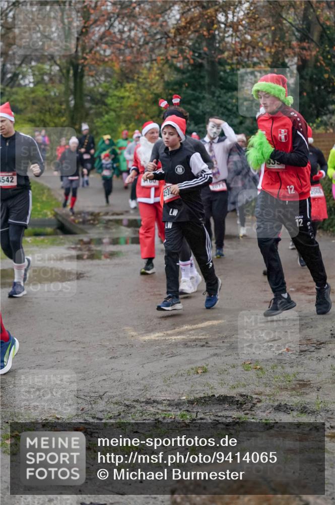 07.12.2025 - St. Pauli X-Mass-Run No. 15 Michael Burmester http://msf.ph/oto/9414065 07.12.2025 10:04:24 Laufen 542, 450, 12, 2068, 12 meine-sportfotos.de