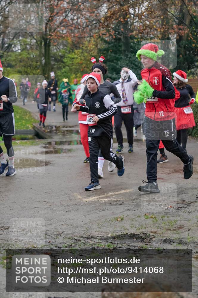 07.12.2025 - St. Pauli X-Mass-Run No. 15 Michael Burmester http://msf.ph/oto/9414068 07.12.2025 10:04:25 Laufen 4509, 2071, 12, 12, 2068, 12 meine-sportfotos.de