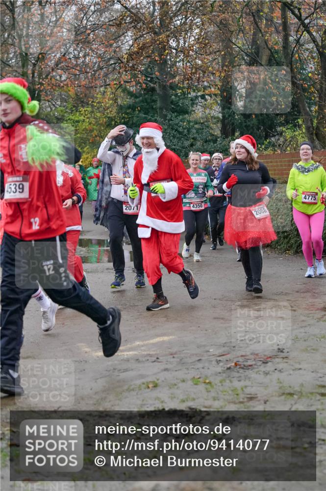 07.12.2025 - St. Pauli X-Mass-Run No. 15 Michael Burmester http://msf.ph/oto/9414077 07.12.2025 10:04:25 Laufen 539, 20, 1, 12, 12, 4350, 2068, 4775 meine-sportfotos.de