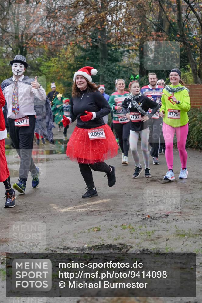 07.12.2025 - St. Pauli X-Mass-Run No. 15 Michael Burmester http://msf.ph/oto/9414098 07.12.2025 10:04:27 Laufen 2071, 2068, 4350, 4782, 75, 4775 meine-sportfotos.de
