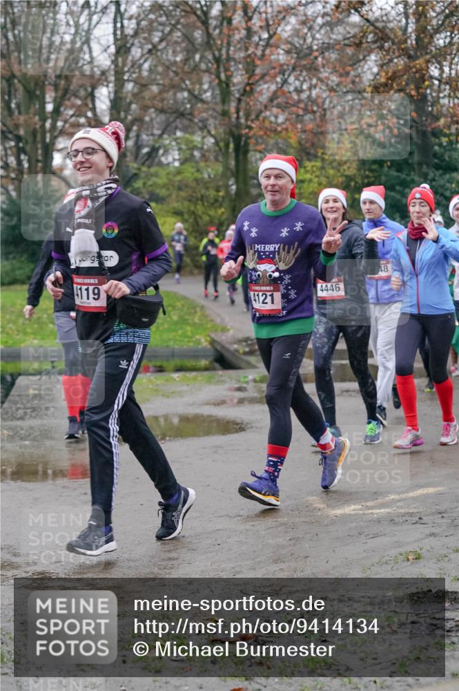 07.12.2025 - St. Pauli X-Mass-Run No. 15 Michael Burmester http://msf.ph/oto/9414134 07.12.2025 10:04:30 Laufen 119, 4121, 4446, 48 meine-sportfotos.de