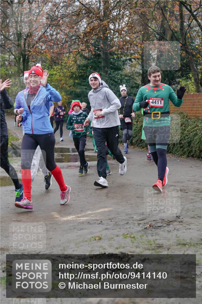 07.12.2025 - St. Pauli X-Mass-Run No. 15 Michael Burmester http://msf.ph/oto/9414140 07.12.2025 10:04:31 Laufen 4454, 016, 4411 meine-sportfotos.de