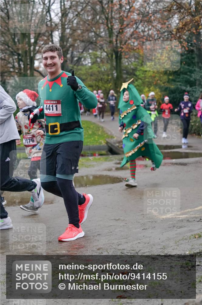 07.12.2025 - St. Pauli X-Mass-Run No. 15 Michael Burmester http://msf.ph/oto/9414155 07.12.2025 10:04:33 Laufen 15, 4411, 1076 meine-sportfotos.de