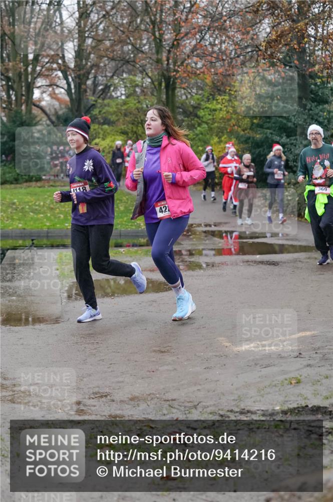 07.12.2025 - St. Pauli X-Mass-Run No. 15 Michael Burmester http://msf.ph/oto/9414216 07.12.2025 10:04:38 Laufen 4118, 42, 369 meine-sportfotos.de