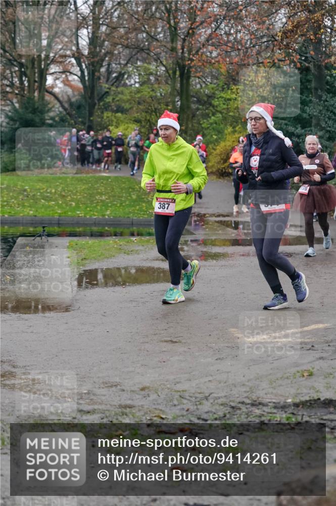 07.12.2025 - St. Pauli X-Mass-Run No. 15 Michael Burmester http://msf.ph/oto/9414261 07.12.2025 10:04:42 Laufen 387, 39 meine-sportfotos.de