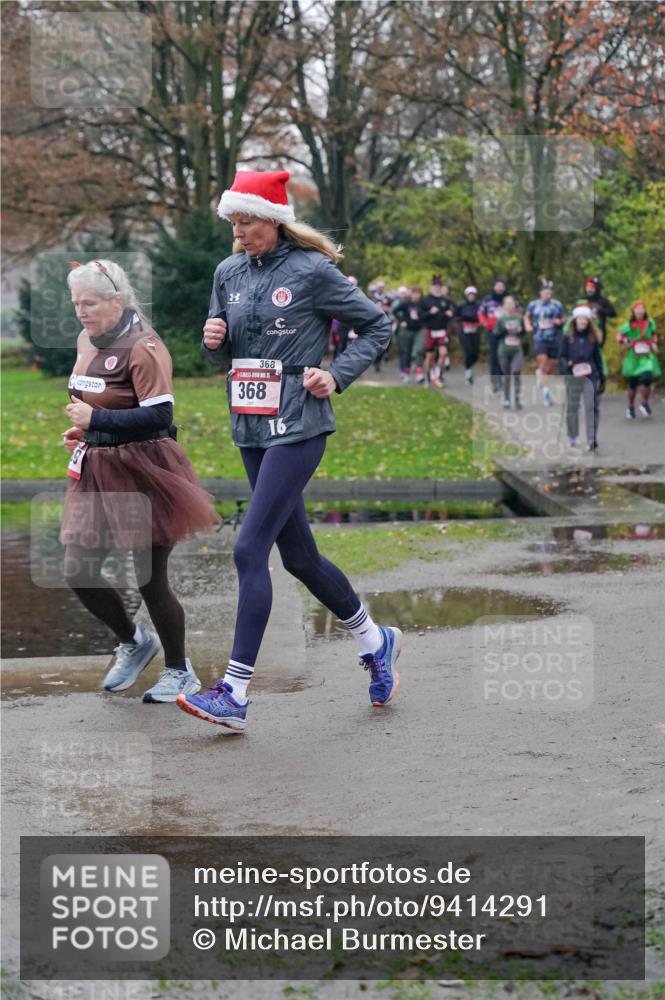 07.12.2025 - St. Pauli X-Mass-Run No. 15 Michael Burmester http://msf.ph/oto/9414291 07.12.2025 10:04:45 Laufen 368, 368, 16 meine-sportfotos.de