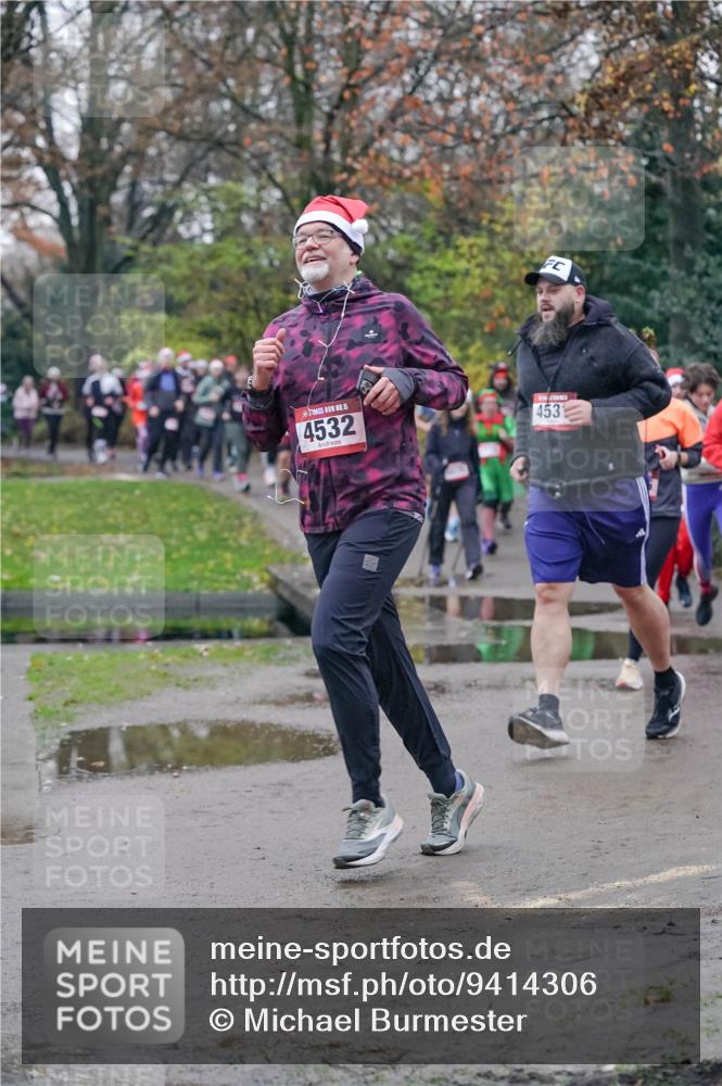 07.12.2025 - St. Pauli X-Mass-Run No. 15 Michael Burmester http://msf.ph/oto/9414306 07.12.2025 10:04:46 Laufen 15, 4532, 4531 meine-sportfotos.de