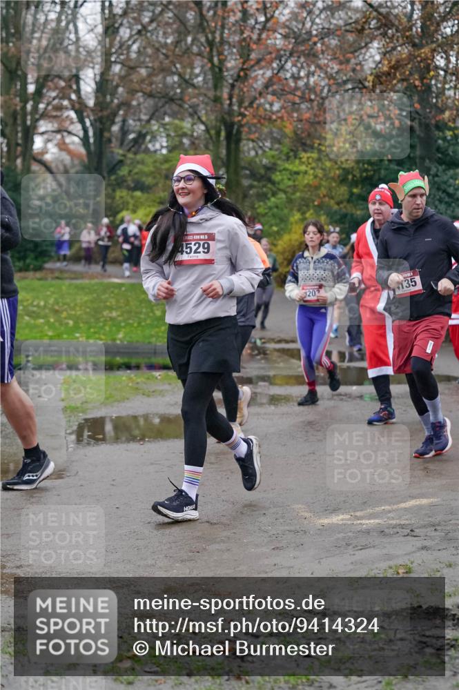 07.12.2025 - St. Pauli X-Mass-Run No. 15 Michael Burmester http://msf.ph/oto/9414324 07.12.2025 10:04:48 Laufen 15, 4529, 202, 135 meine-sportfotos.de