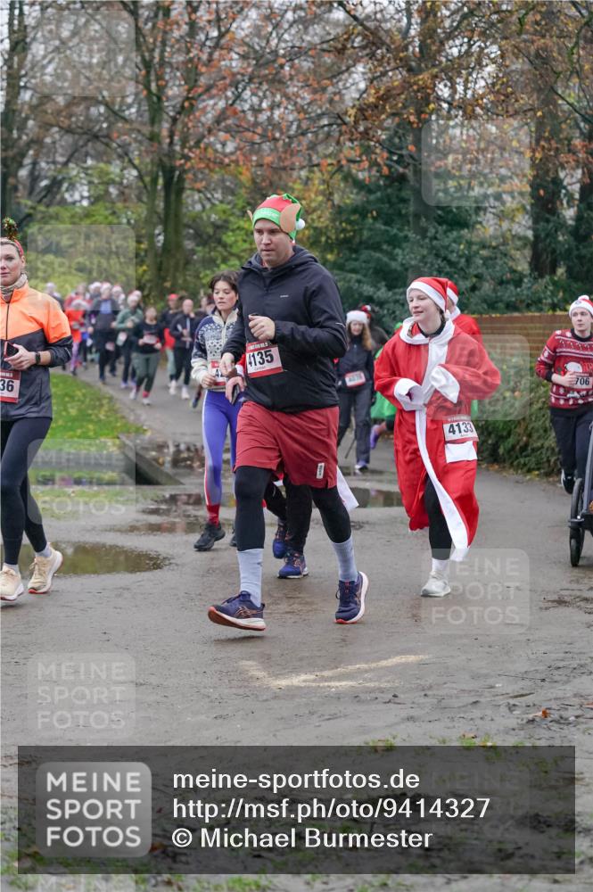 07.12.2025 - St. Pauli X-Mass-Run No. 15 Michael Burmester http://msf.ph/oto/9414327 07.12.2025 10:04:48 Laufen 36, 4135, 4133, 706 meine-sportfotos.de