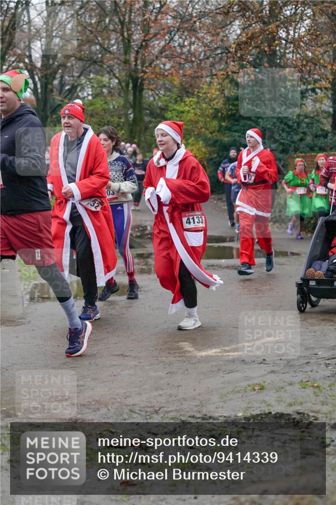 07.12.2025 - St. Pauli X-Mass-Run No. 15 Michael Burmester http://msf.ph/oto/9414339 07.12.2025 10:04:49 Laufen 3, 03, 4133, 3715, 3714 meine-sportfotos.de