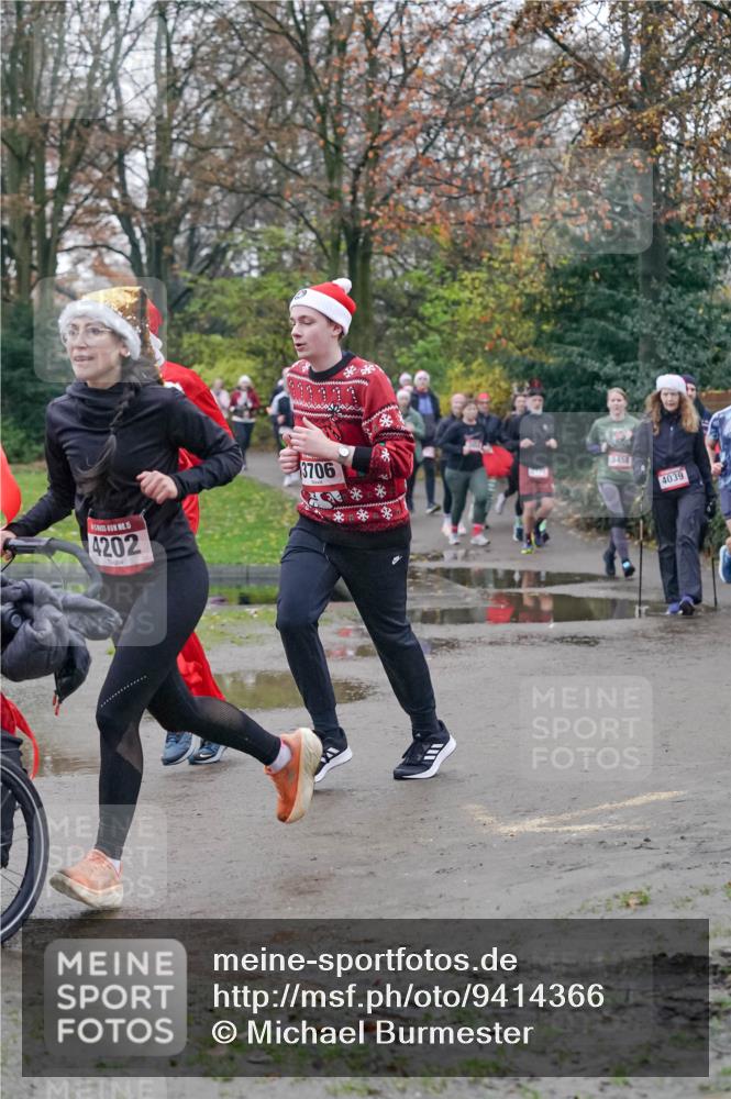 07.12.2025 - St. Pauli X-Mass-Run No. 15 Michael Burmester http://msf.ph/oto/9414366 07.12.2025 10:04:51 Laufen 4202, 3706, 3454, 4039 meine-sportfotos.de