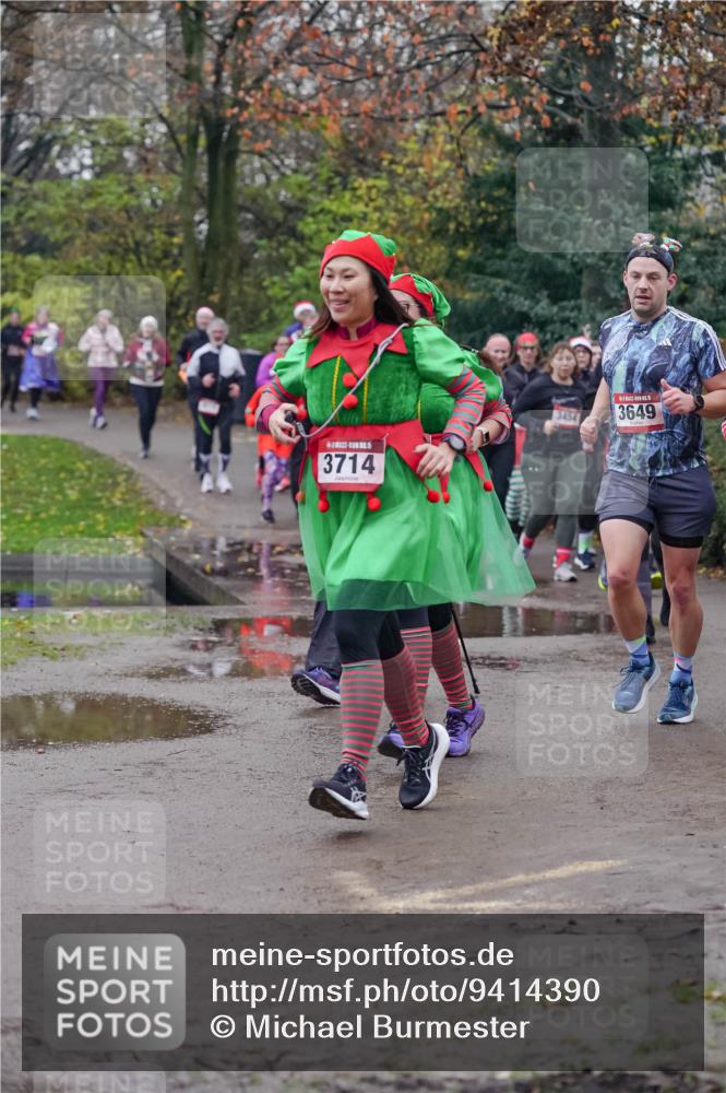 07.12.2025 - St. Pauli X-Mass-Run No. 15 Michael Burmester http://msf.ph/oto/9414390 07.12.2025 10:04:53 Laufen 3714, 3454, 3649 meine-sportfotos.de